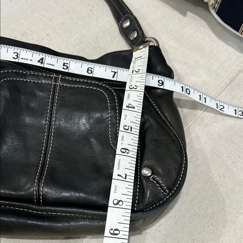 Clarks Black Leather Crossbody Bag - Picture 11 of 16